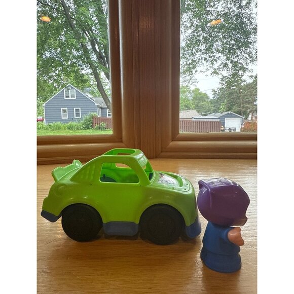 Fisher-Price Little People Race Car Vehicle & Driver Figure Set - Picture 3 of 6